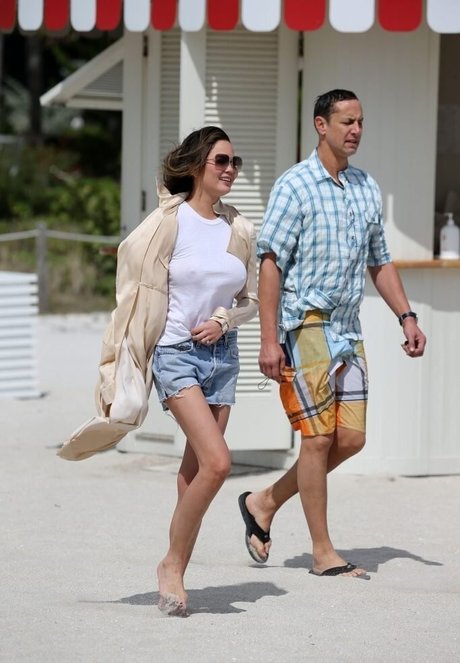 Chrissy Teigen feet onlyfans