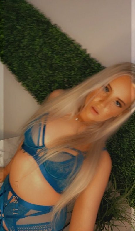 Pleasing Poppy onlyfans nudes porn