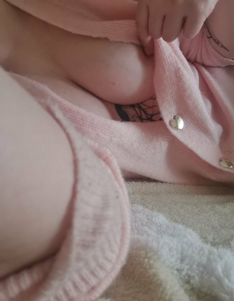 moss fairy onlyfans strip tease