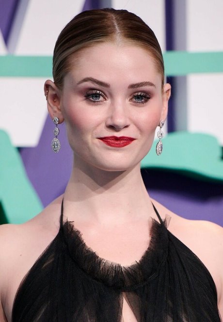 blonde squirt onlyfans nude portrait