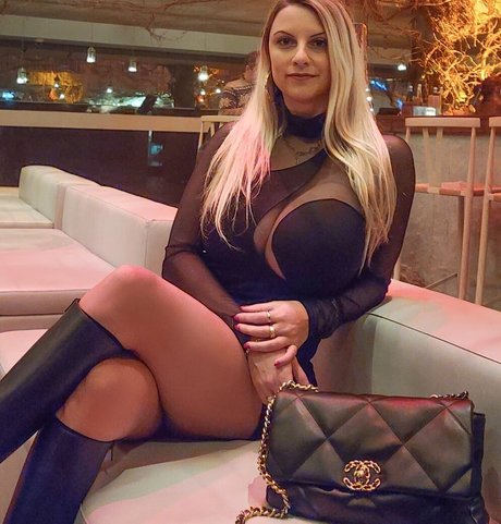 Eveline Do onlyfans naked