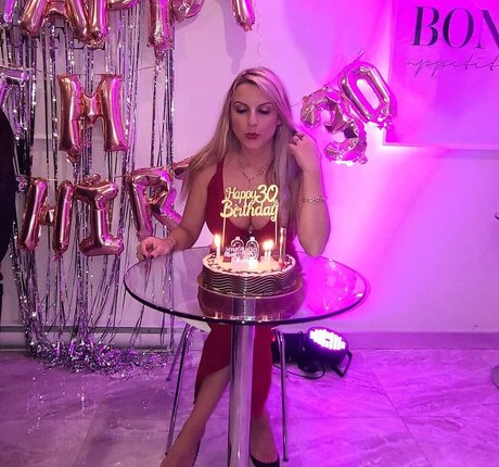 Eveline Do onlyfans lesk