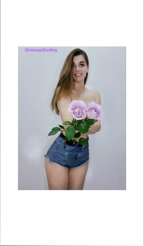 momsaysitsokey onlyfans nude leaked