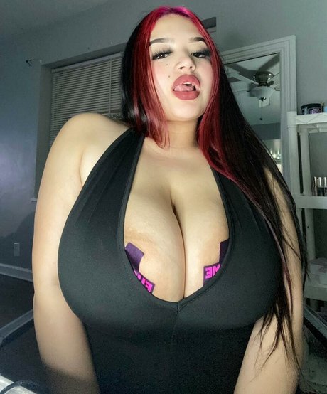 Dezerai Angel onlyfans leak