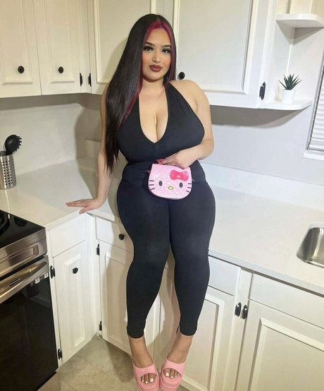 Dezerai Angel onlyfans leaked nudes