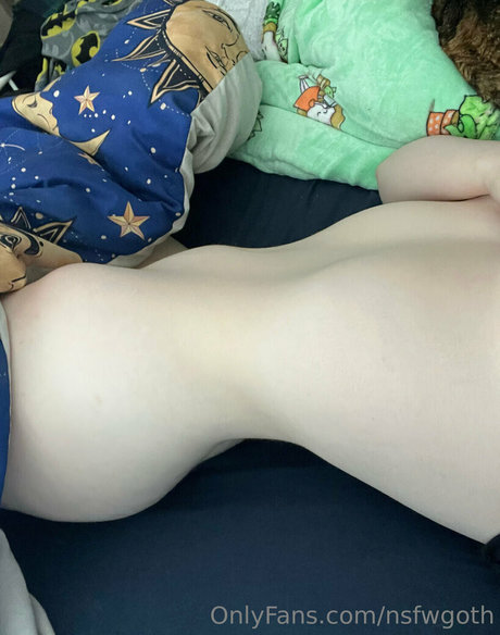 nsfwgoth en onlyfans
