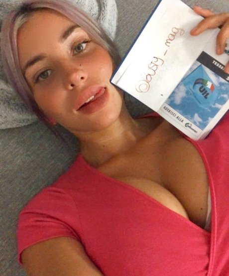 Busty Magazine is on onlyfans