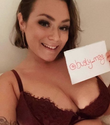 Busty Magazine onlyfans leakd