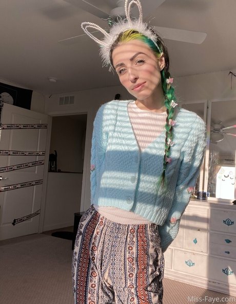 ohheymissfaye onlyfans archive