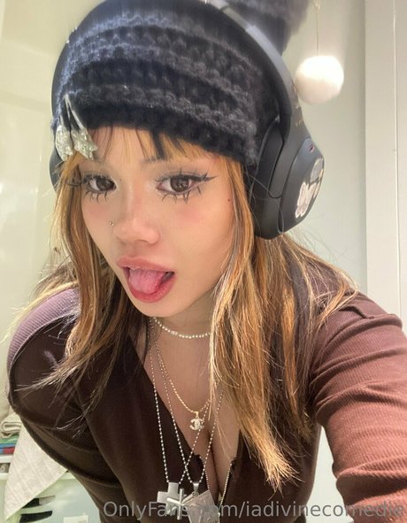 iadivinecomedie only fans nudes