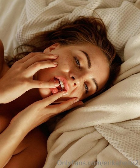 erikahelin2 onlyfans leak nudes