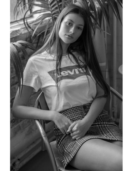 Ellie Weston onlyfans content