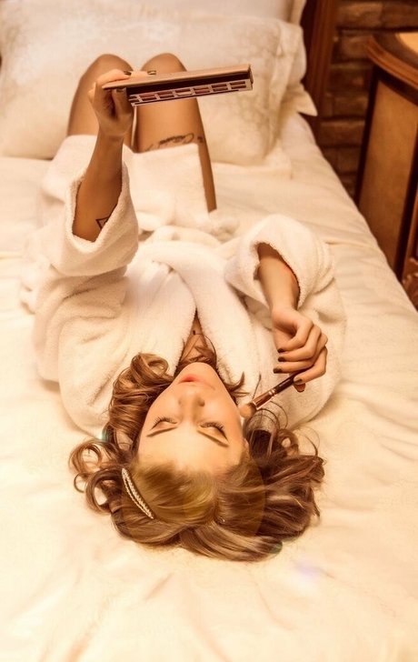 diaryofalexacreed onlyfans leaked tits