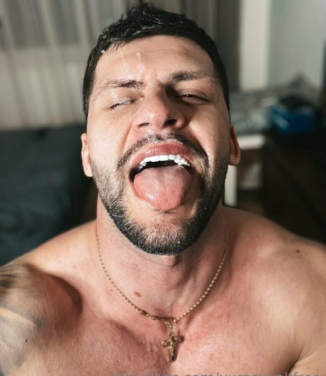 yurasyvakfree onlyfans striptease