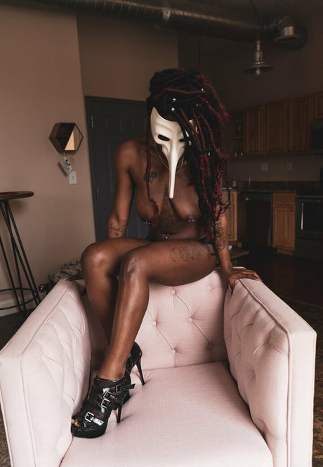 oyinoluphoto nude leaks onlyfans