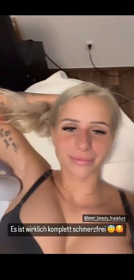 Carina Spack desnuda onlyfans