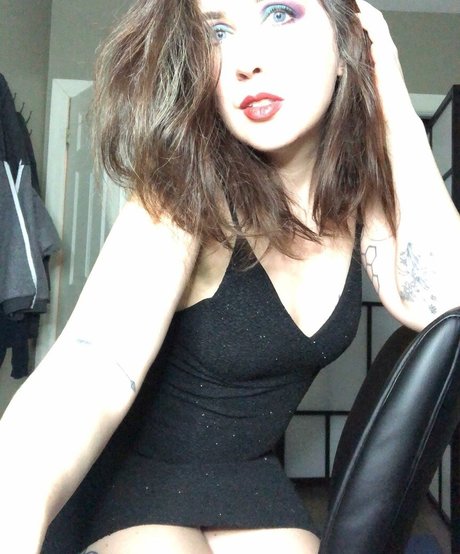 Viola Volta is on onlyfans