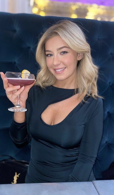 Creative Calm ASMR onlyfans leak nudes