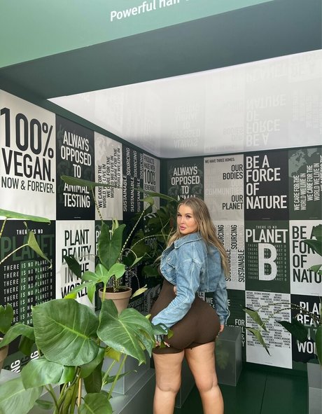 bootybyshel2 nude onlyfans