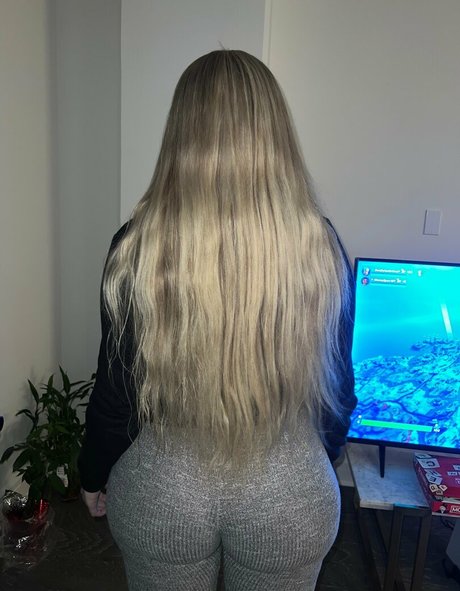 bootybyshel2 onlyfans topless