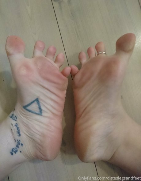 ditteslegsandfeet onlyfans leaked dirtyship