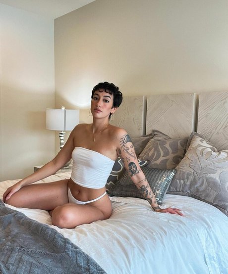 Gianna Evelyn onlyfans pics nude