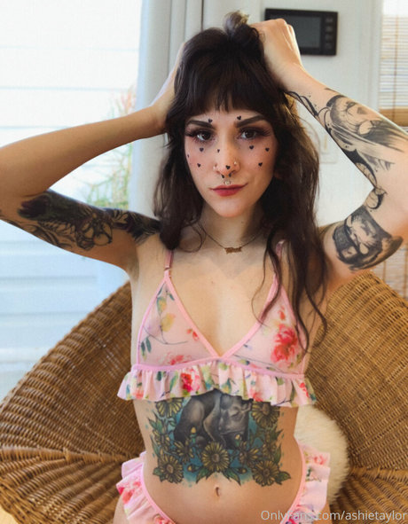 ashietaylor onlyfans mega