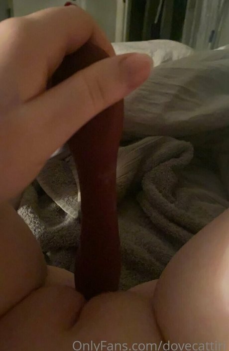 dovecattiri nude porn onlyfans