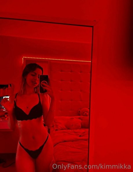 Kimmikka_ naked onlyfans leaks