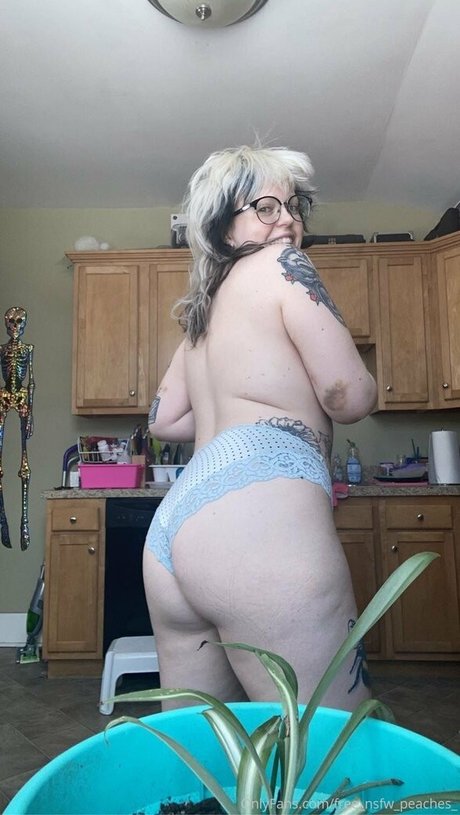 free nsfw peaches_ only fans leaks