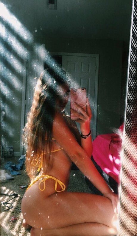 tayyshaelyn onlyfans strip tease