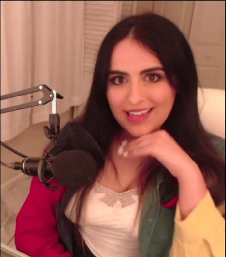 Alliebeemac onlyfans photos