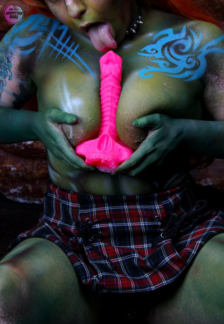 mypetmonstergirl onlyfans leaka