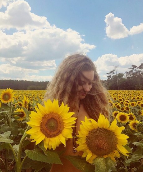 Dalmalaluna onlyfans leaked.