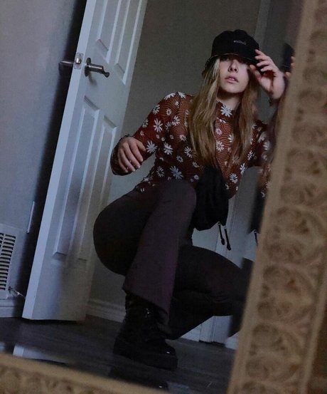 Maddie Henderson onlyfans sexy