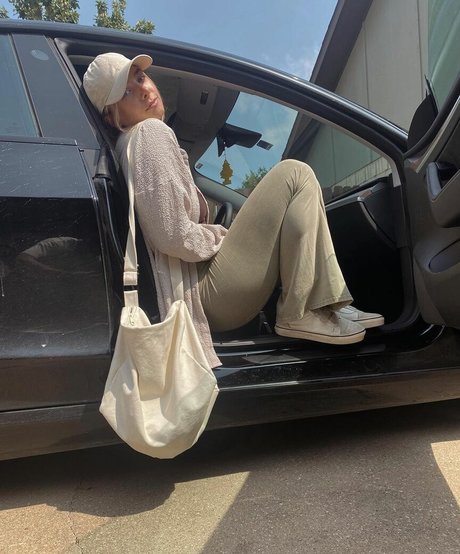 Maddie Henderson naked leaked onlyfans