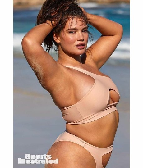 Tara Lynn onlyfans leak ass