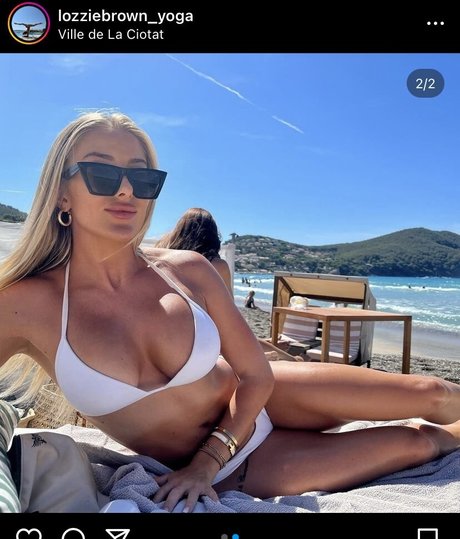 Laure Kate Brown ass onlyfans