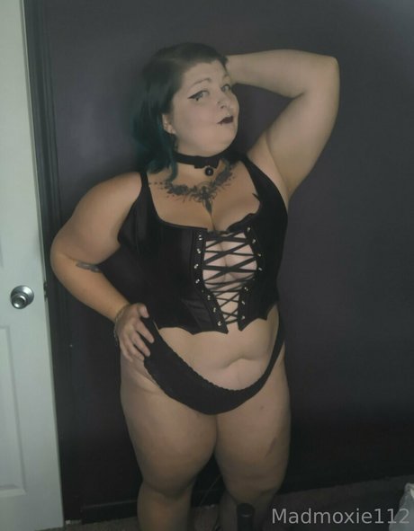 madmoxie112 onlyfans pics