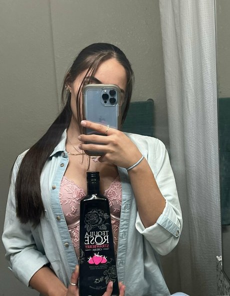 luna xox15 on onlyfans