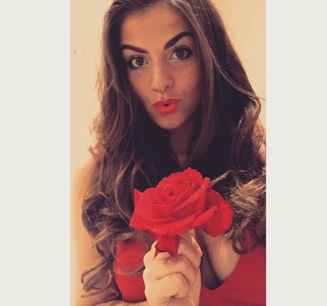 Lauren Fardon onlyfans model photos