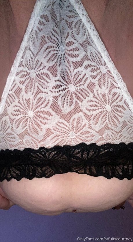 stfuitscourtney onlyfans model photos