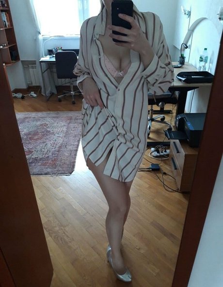 lilyapricot nude onlyfans leaks