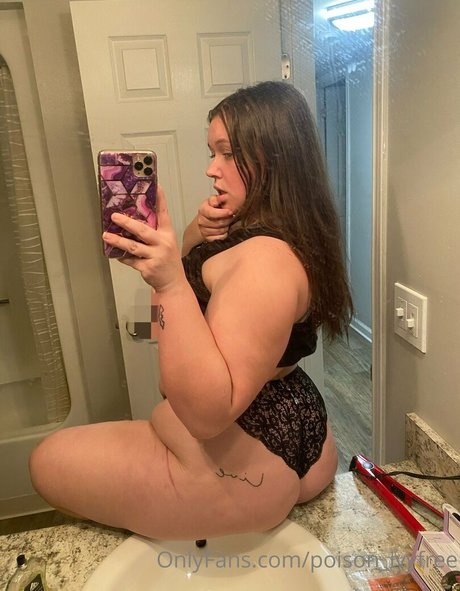 poison ivyfree only fans leak nude