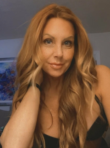 mrsrobinsonvip only fans content