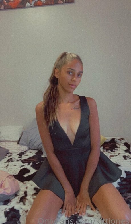 kittjones onlyfans leaked.