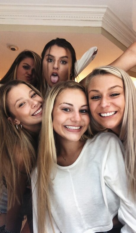 Leah Booth only fans