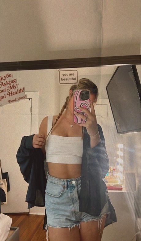 Leah Booth leaked onlyfans sex