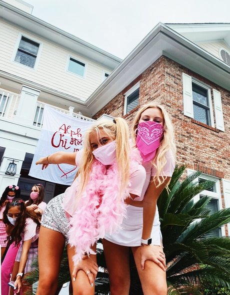 Leah Booth onlyfans nsfw