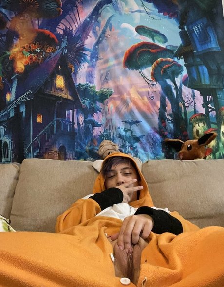 lakeregail420 onlyfans boobs